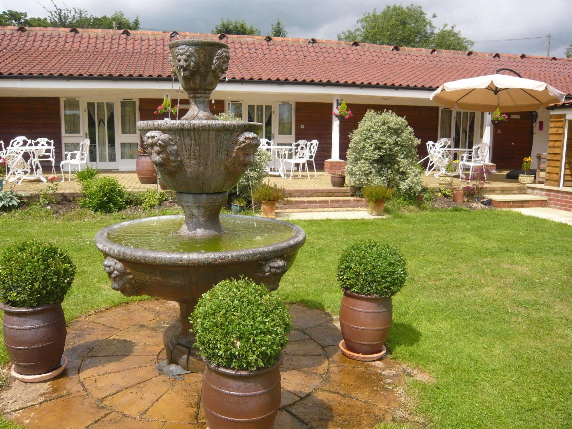 Bed and Breakfast Decoy Barn Fritton Экстерьер фото
